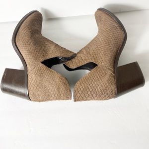 Steve Madden Brown Ankle Boots